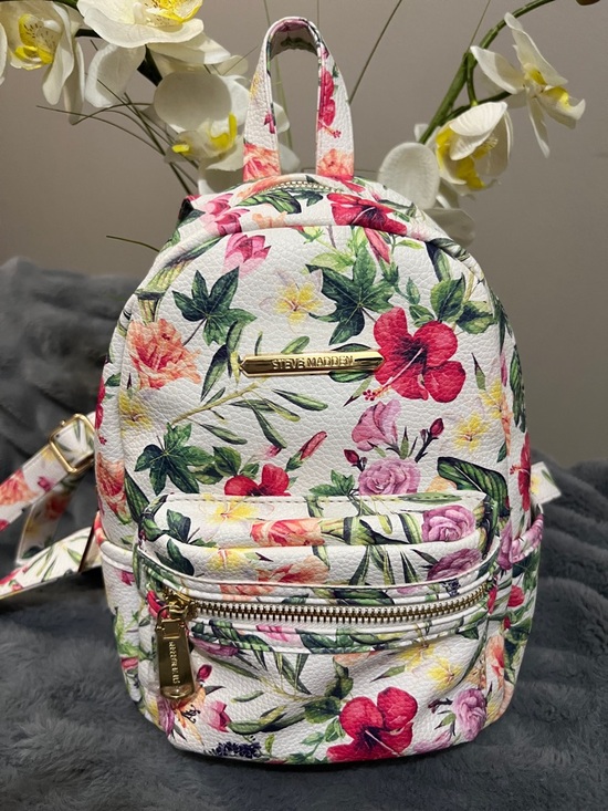 Steve Madden Handbags - Steve Madden White Floral Mini Backpack  EUC retail $59